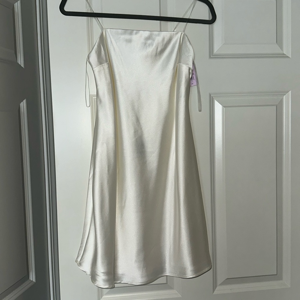 White strapless dress